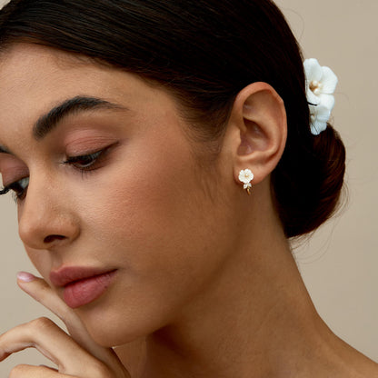 Mother of Pearl Flower Hoop Earrings, Dainty Floral Pearl Hoop Earrings, Gold Huggie Earrings, Bridal Earrings